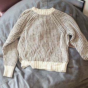 Universal Thread sweater size S